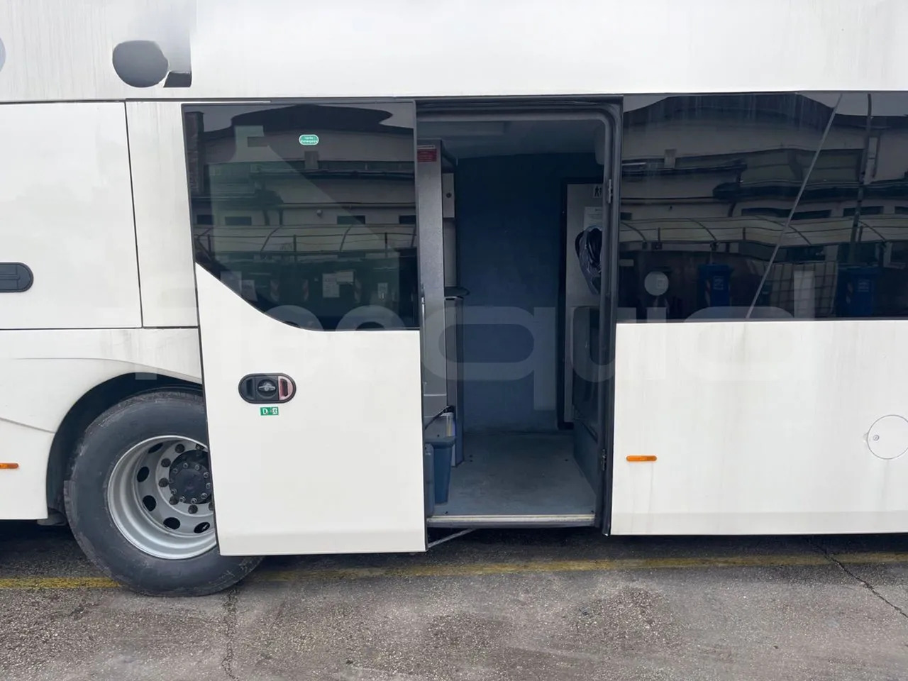 Двухэтажный автобус Neoplan Skyliner: фото 16