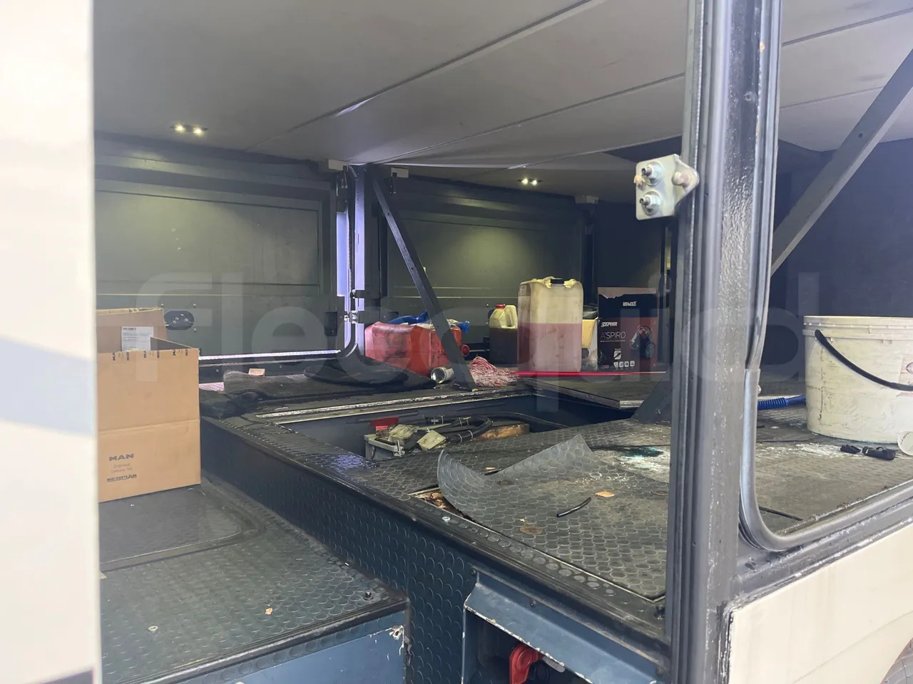 Двухэтажный автобус Neoplan Skyliner: фото 8