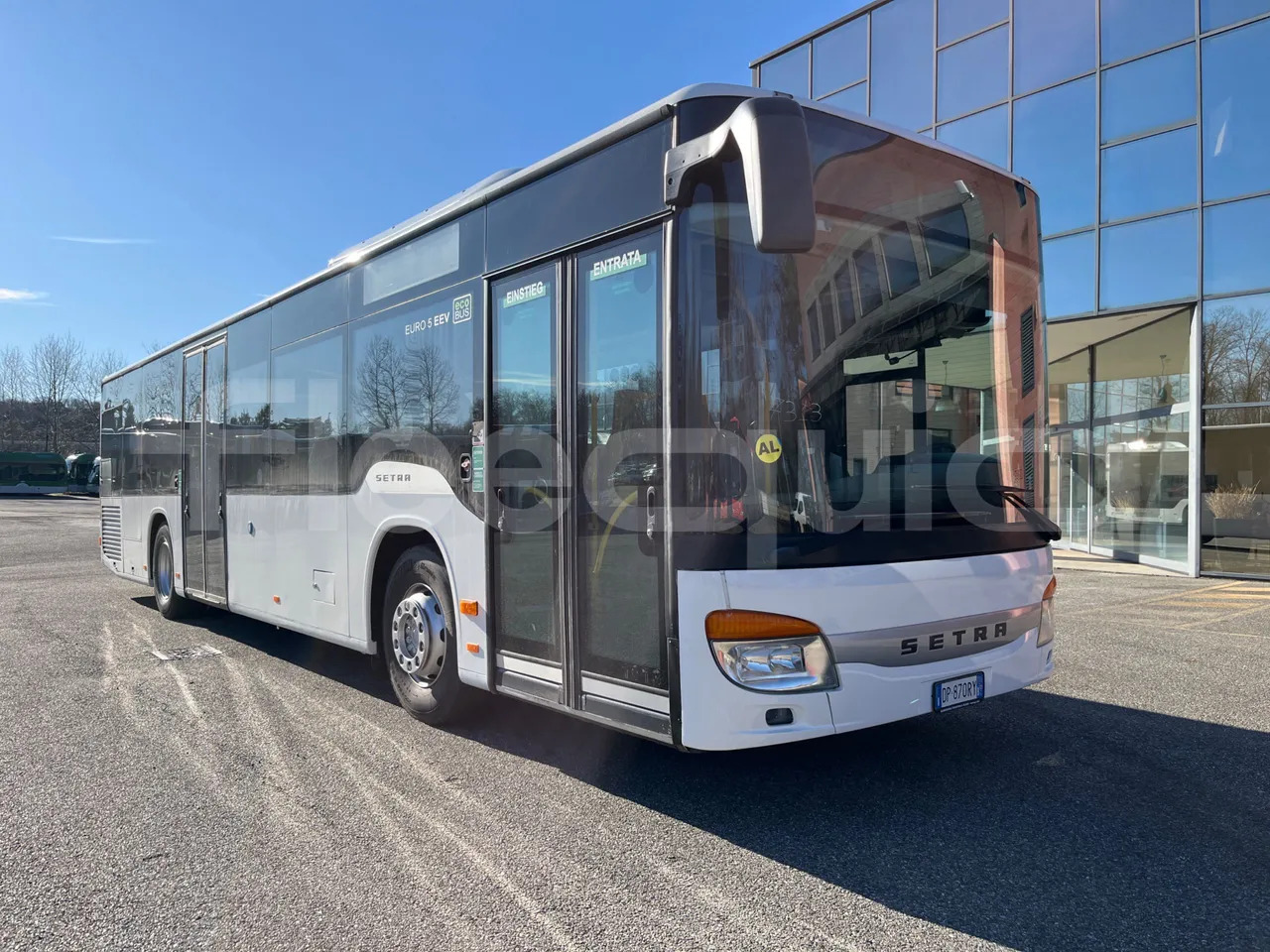 Setra S415 - Пригородный автобус: фото 1 Setra S415 - Пригородный автобус: фото 1
