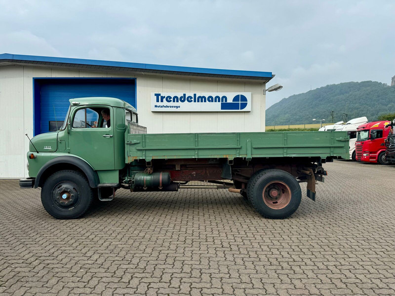 Mercedes-Benz LK 1313 Haubenwagen Oldtimer 3 Wischer hohe Scheibe - Самосвал: фото 1 Mercedes-Benz LK 1313 Haubenwagen Oldtimer 3 Wischer hohe Scheibe - Самосвал: фото 1
