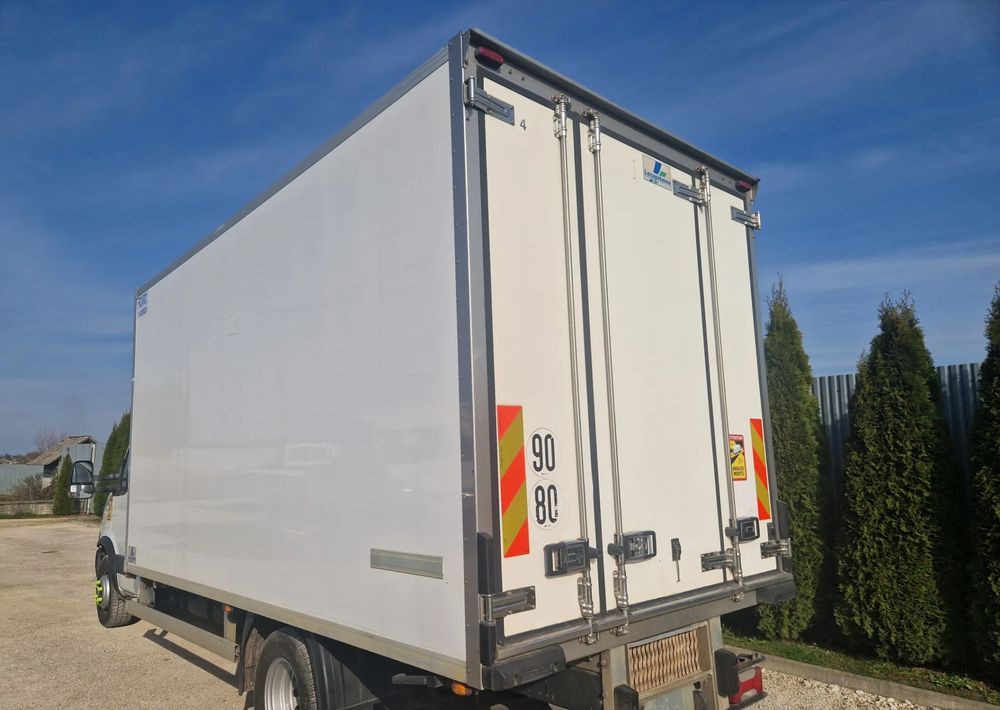 Chłodnia Mroźnia kontener 4.5m , 2 komory, dodatkowe zasilanie, boczne drzwi - Кузов-рефрижератор: фото 4 Chłodnia Mroźnia kontener 4.5m , 2 komory, dodatkowe zasilanie, boczne drzwi - Кузов-рефрижератор: фото 4