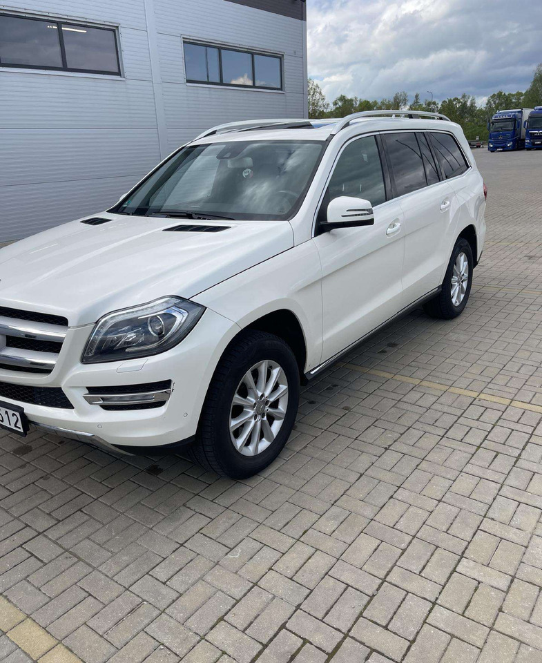 Mercedes-Benz GL350 - Внедорожник: фото 4 Mercedes-Benz GL350 - Внедорожник: фото 4