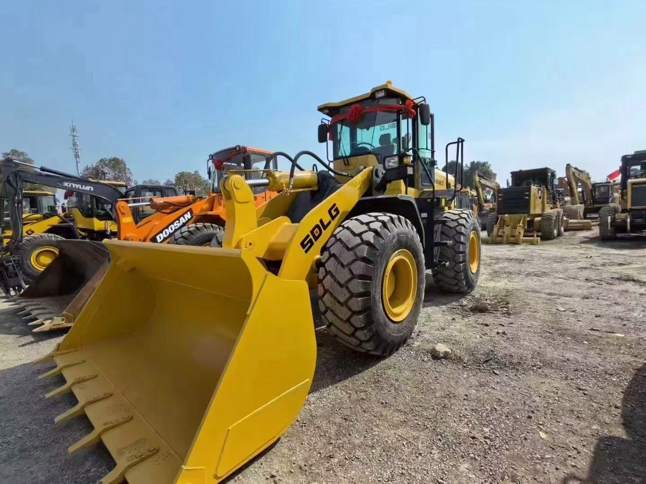 SDLG L958F china brand SDLG loader 5 ton class front loader - Колёсный погрузчик: фото 2 SDLG L958F china brand SDLG loader 5 ton class front loader - Колёсный погрузчик: фото 2