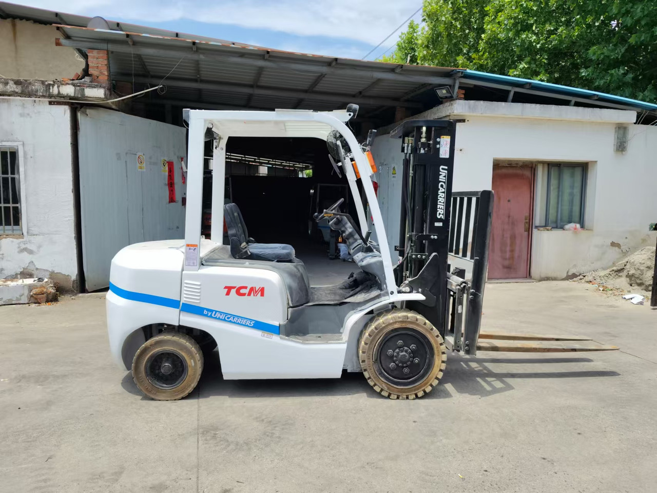 TCM - Дизельный погрузчик: фото 3 TCM - Дизельный погрузчик: фото 3