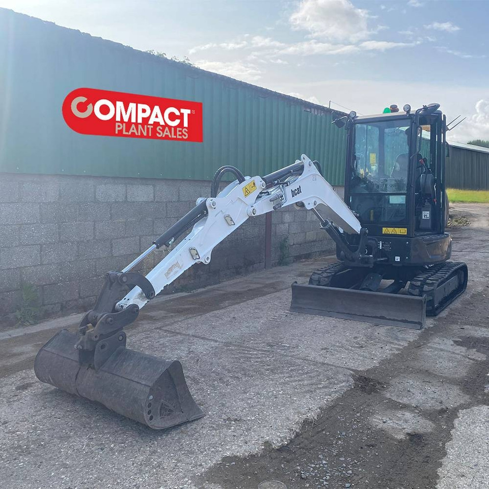 Bobcat E 27z - Мини-экскаватор: фото 1 Bobcat E 27z - Мини-экскаватор: фото 1