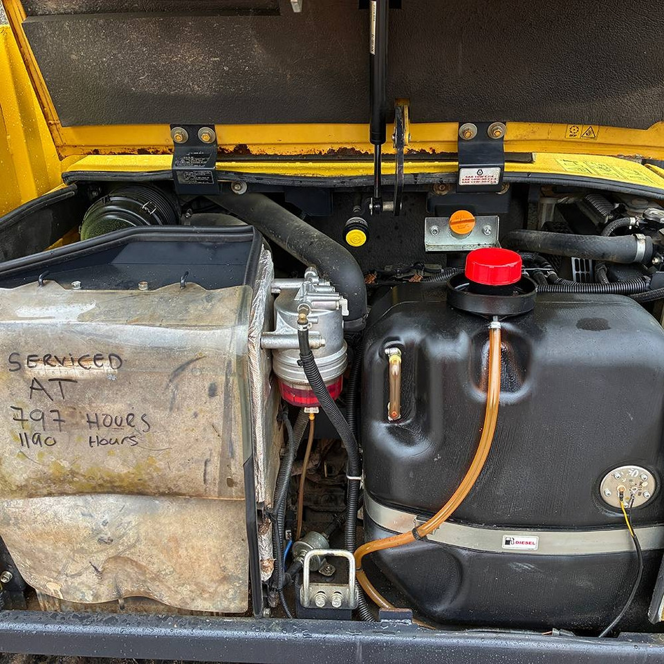 Yanmar C 30 R - Гусеничный самосвал: фото 5 Yanmar C 30 R - Гусеничный самосвал: фото 5