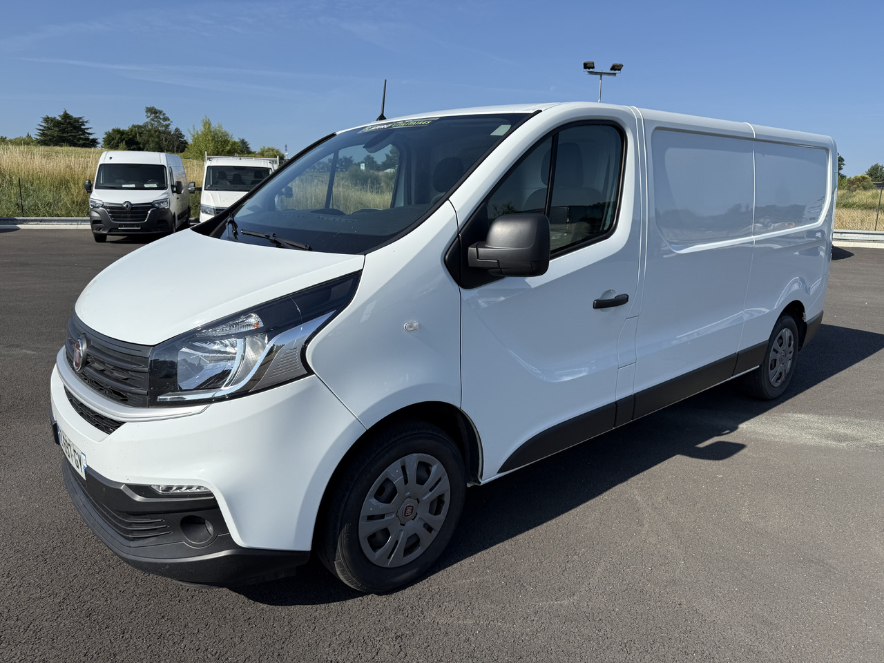 FIAT TALENTO 1T3 LH1 2.0MULTIJET120 PRO LOUNGE + ATTELAGE ET KIT BOIS COMPLET - Цельнометаллический фургон: фото 2 FIAT TALENTO 1T3 LH1 2.0MULTIJET120 PRO LOUNGE + ATTELAGE ET KIT BOIS COMPLET - Цельнометаллический фургон: фото 2