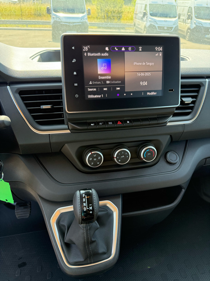 RENAULT Trafic лизинг RENAULT Trafic: фото 12 RENAULT Trafic лизинг RENAULT Trafic: фото 12