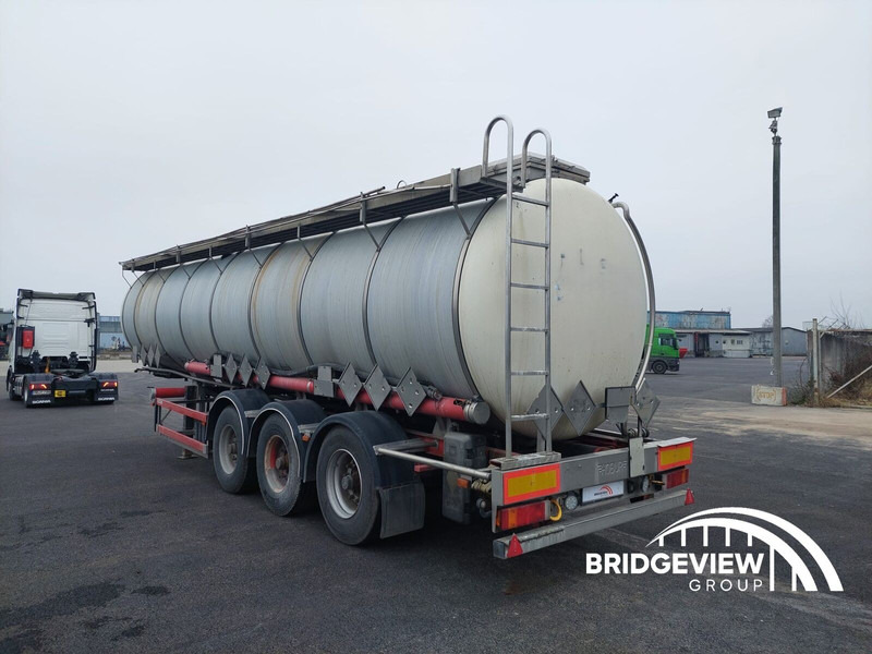 Burg - Полуприцеп-цистерна: фото 5 Burg - Полуприцеп-цистерна: фото 5