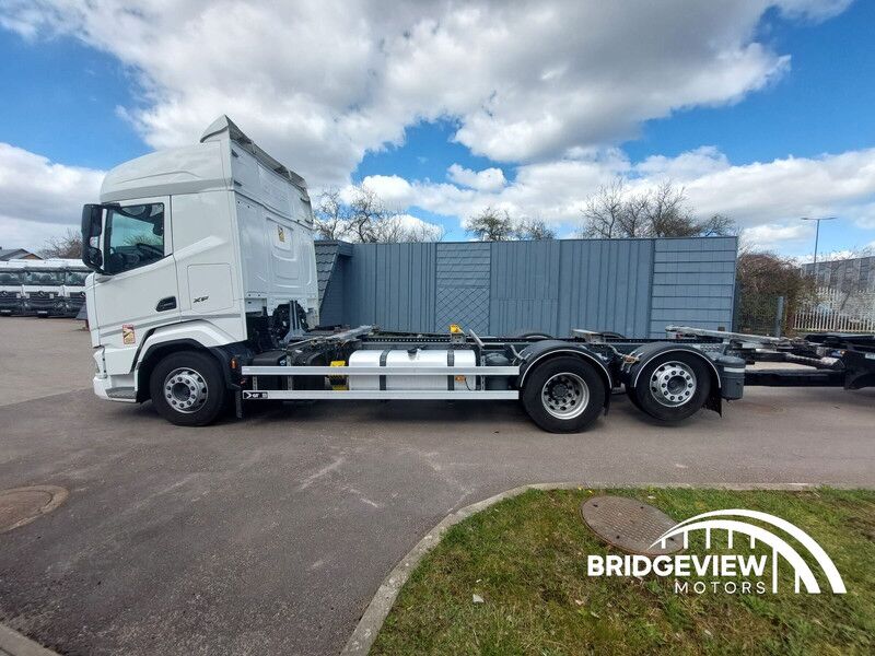DAF XF480 - Грузовик-контейнеровоз/ Сменный кузов: фото 2 DAF XF480 - Грузовик-контейнеровоз/ Сменный кузов: фото 2