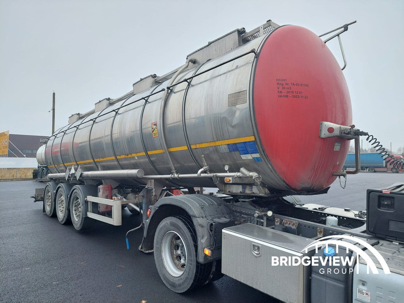 Полуприцеп-цистерна для транспортировки топлива Kässbohrer: фото 7 Полуприцеп-цистерна для транспортировки топлива Kässbohrer: фото 7