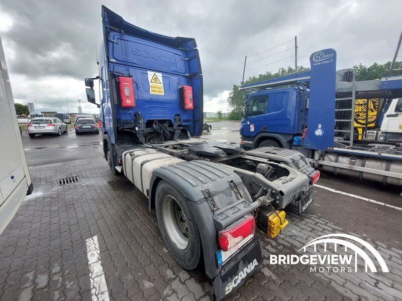 Тягач Scania R450: фото 6