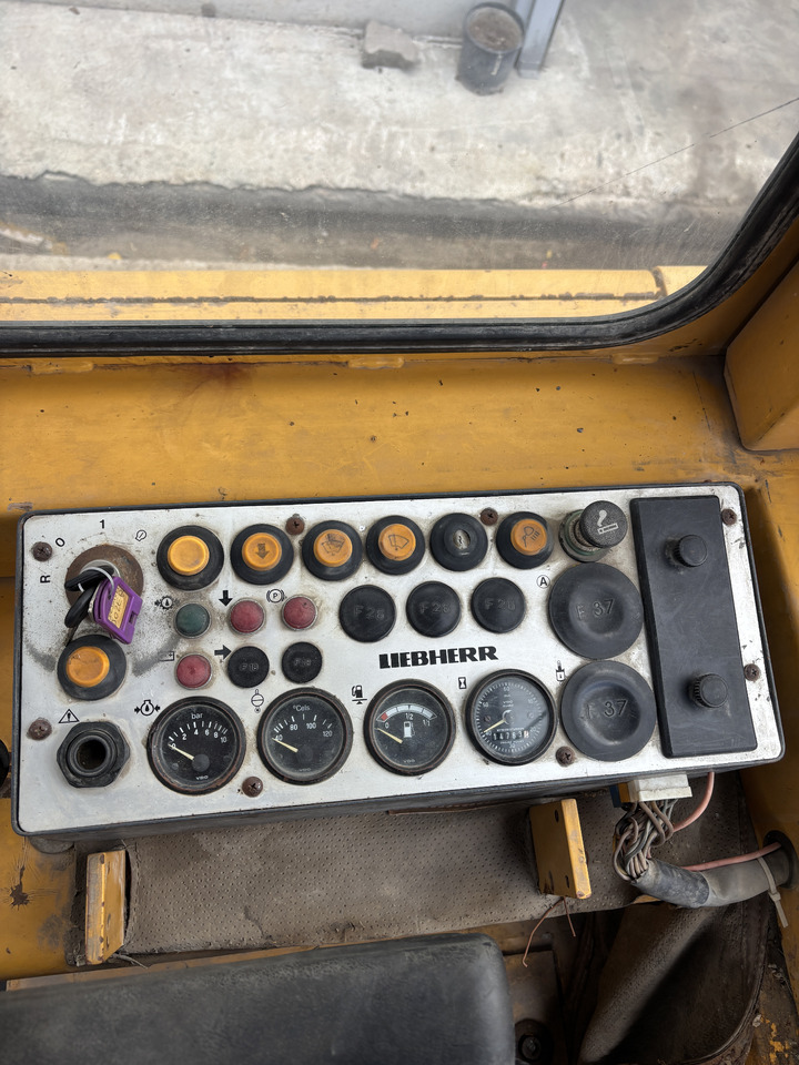 LIEBHERR PR 711 - Бульдозер: фото 3 LIEBHERR PR 711 - Бульдозер: фото 3