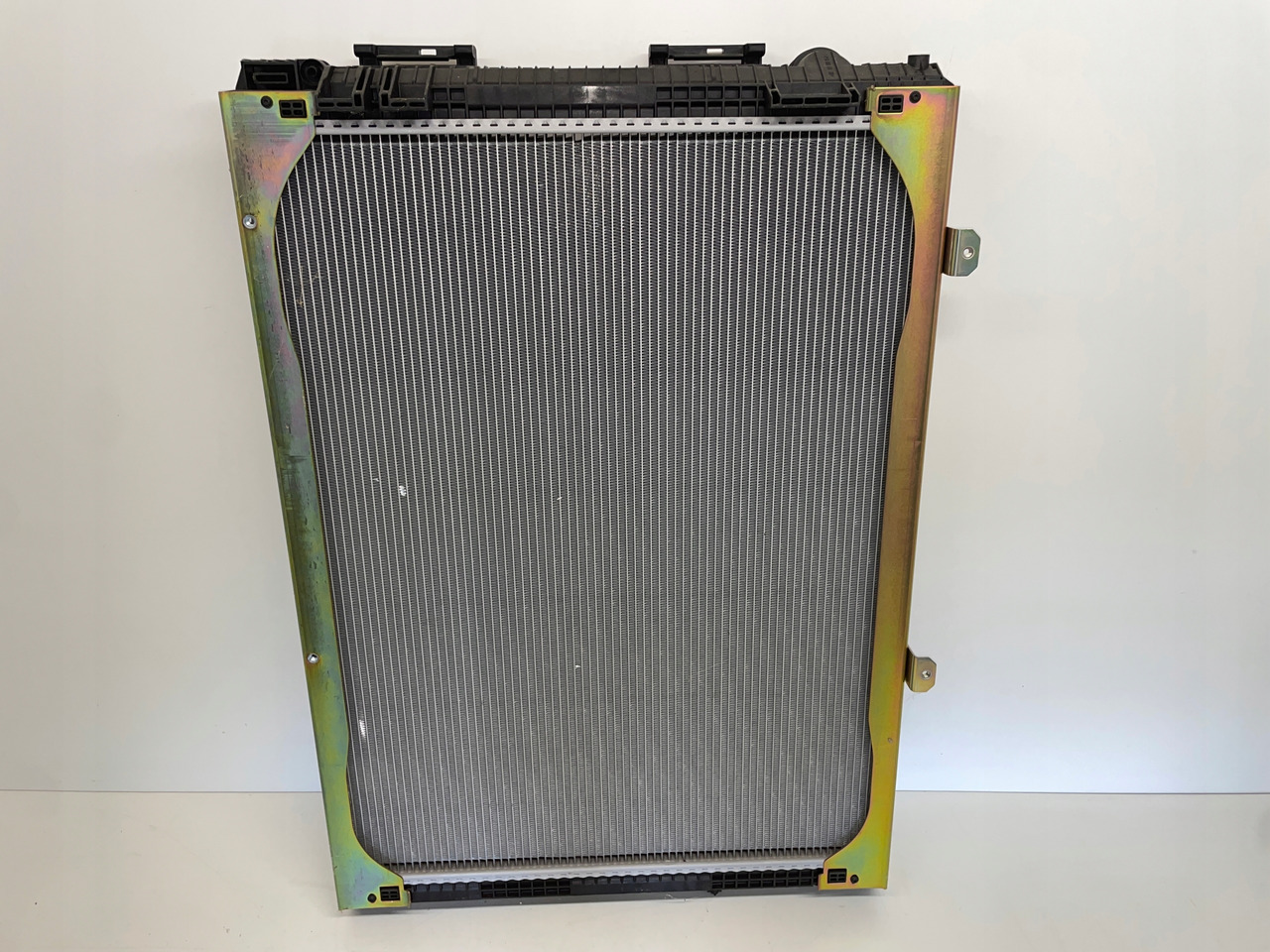 CHŁODNICA WODY MAN F2000 F 90 F 2000 F90 81061016437 - Помпа для Грузовиков: фото 4 CHŁODNICA WODY MAN F2000 F 90 F 2000 F90 81061016437 - Помпа для Грузовиков: фото 4