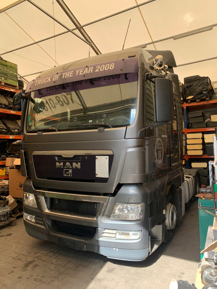 MASKA ATRAPA GRILL POLIK OWIEWKA MAN TGX - Капот для Грузовиков: фото 2 MASKA ATRAPA GRILL POLIK OWIEWKA MAN TGX - Капот для Грузовиков: фото 2