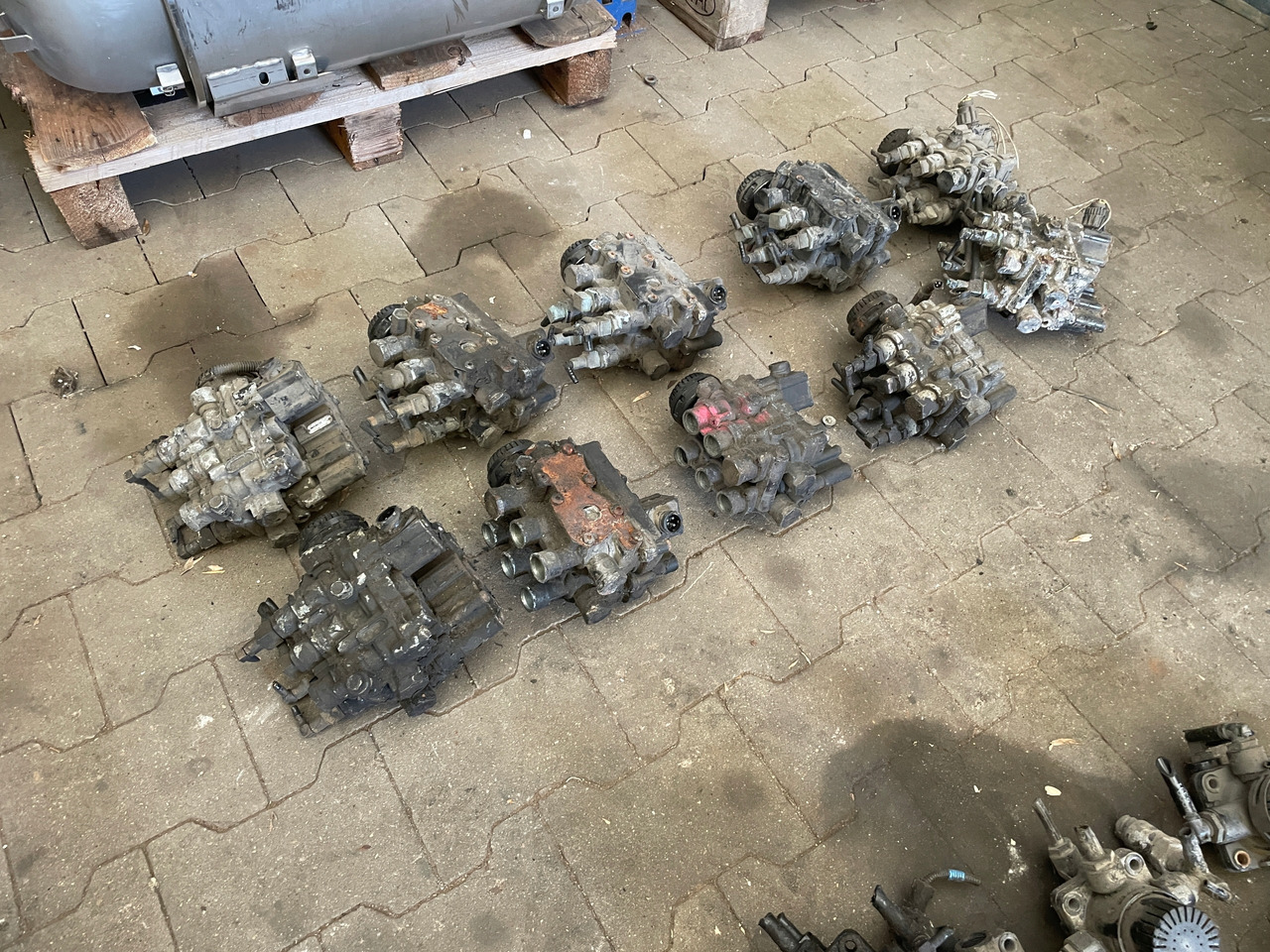 ZAWÓR PODUSZEK ECAS MAN TGA TGX TGS 4729000570 - Воздушная подвеска для Грузовиков: фото 5 ZAWÓR PODUSZEK ECAS MAN TGA TGX TGS 4729000570 - Воздушная подвеска для Грузовиков: фото 5