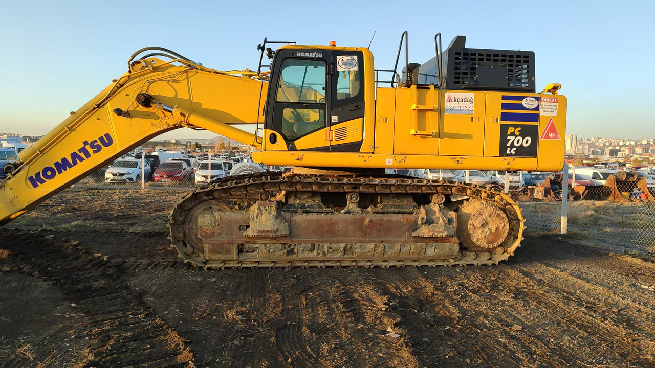 KOMATSU PC700 - Гусеничный экскаватор: фото 1 KOMATSU PC700 - Гусеничный экскаватор: фото 1
