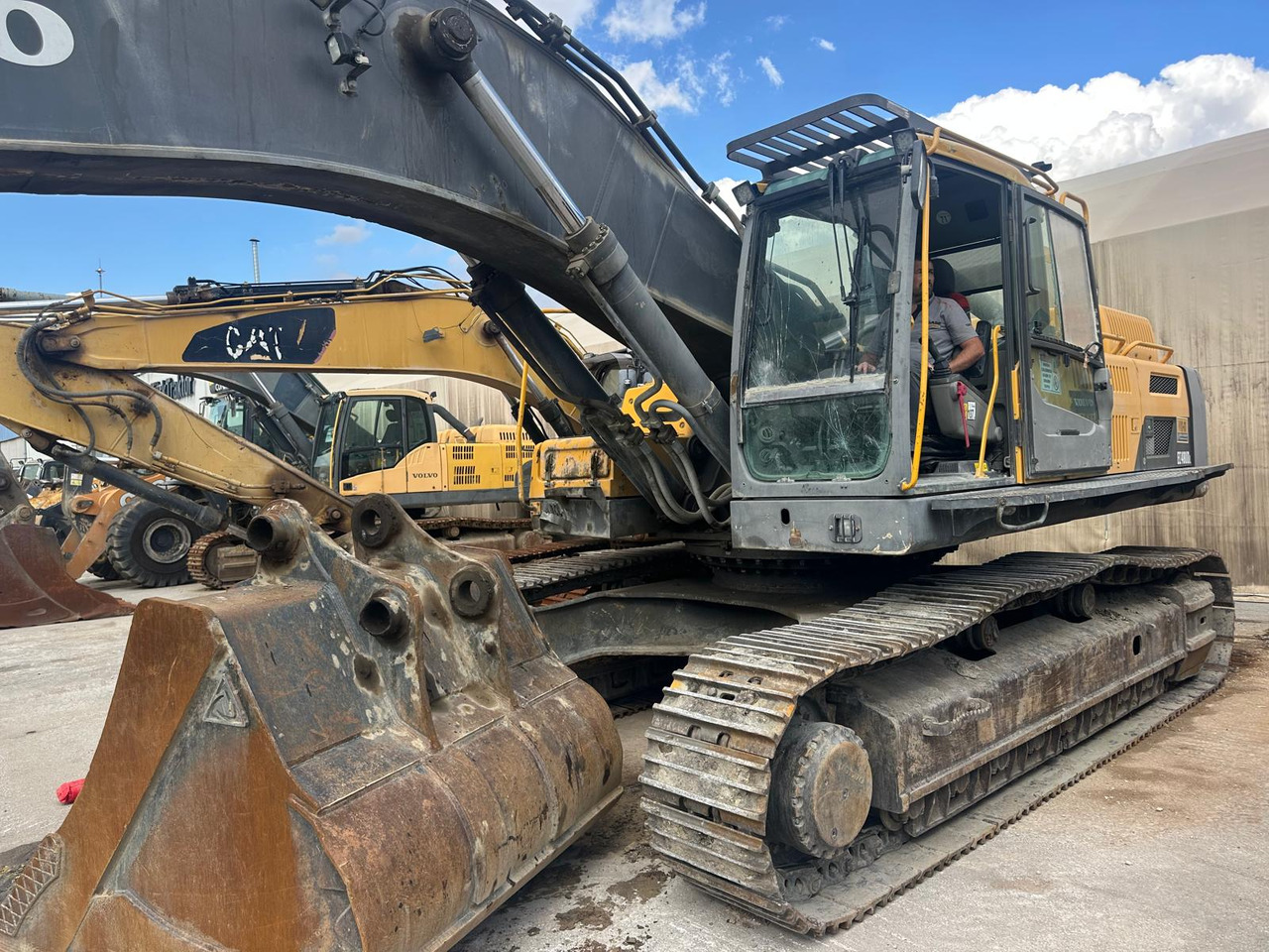 VOLVO EC480D LC - Гусеничный экскаватор: фото 1 VOLVO EC480D LC - Гусеничный экскаватор: фото 1