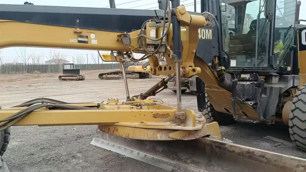 CATERPILLAR 140M - Грейдер: фото 2 CATERPILLAR 140M - Грейдер: фото 2