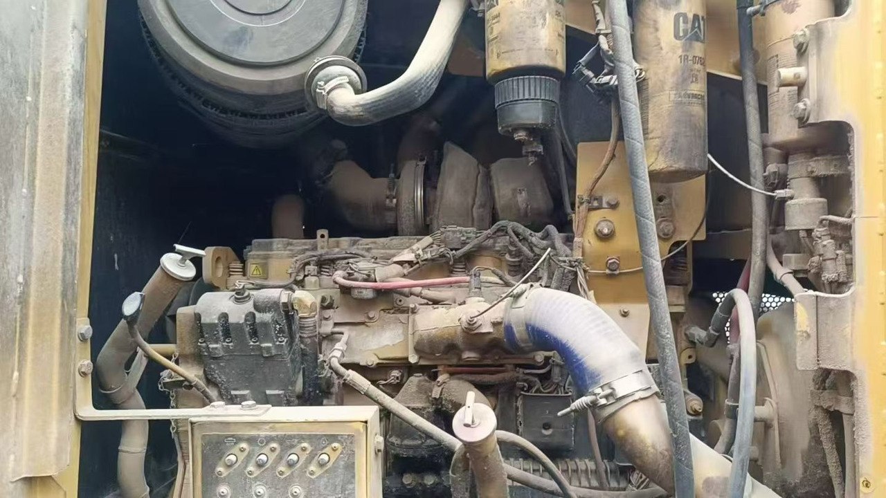 CATERPILLAR 140M - Грейдер: фото 3 CATERPILLAR 140M - Грейдер: фото 3