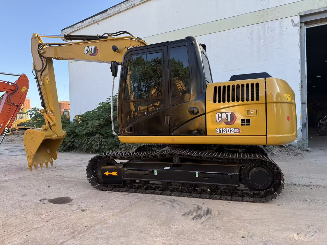 CATERPILLAR 313D2GC - Гусеничный экскаватор: фото 1 CATERPILLAR 313D2GC - Гусеничный экскаватор: фото 1