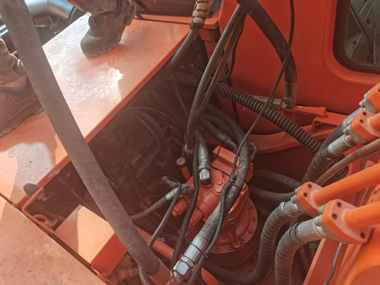 DOOSAN DH210W-9C - Колёсный экскаватор: фото 5 DOOSAN DH210W-9C - Колёсный экскаватор: фото 5