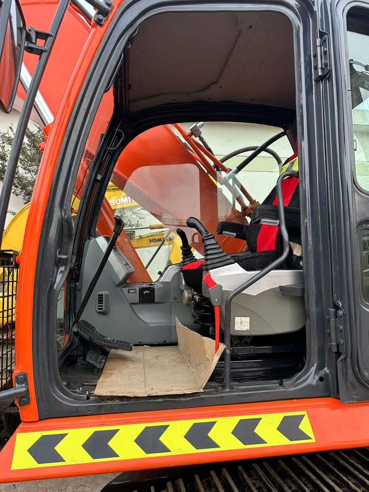 DOOSAN DX300LC - Гусеничный экскаватор: фото 4 DOOSAN DX300LC - Гусеничный экскаватор: фото 4