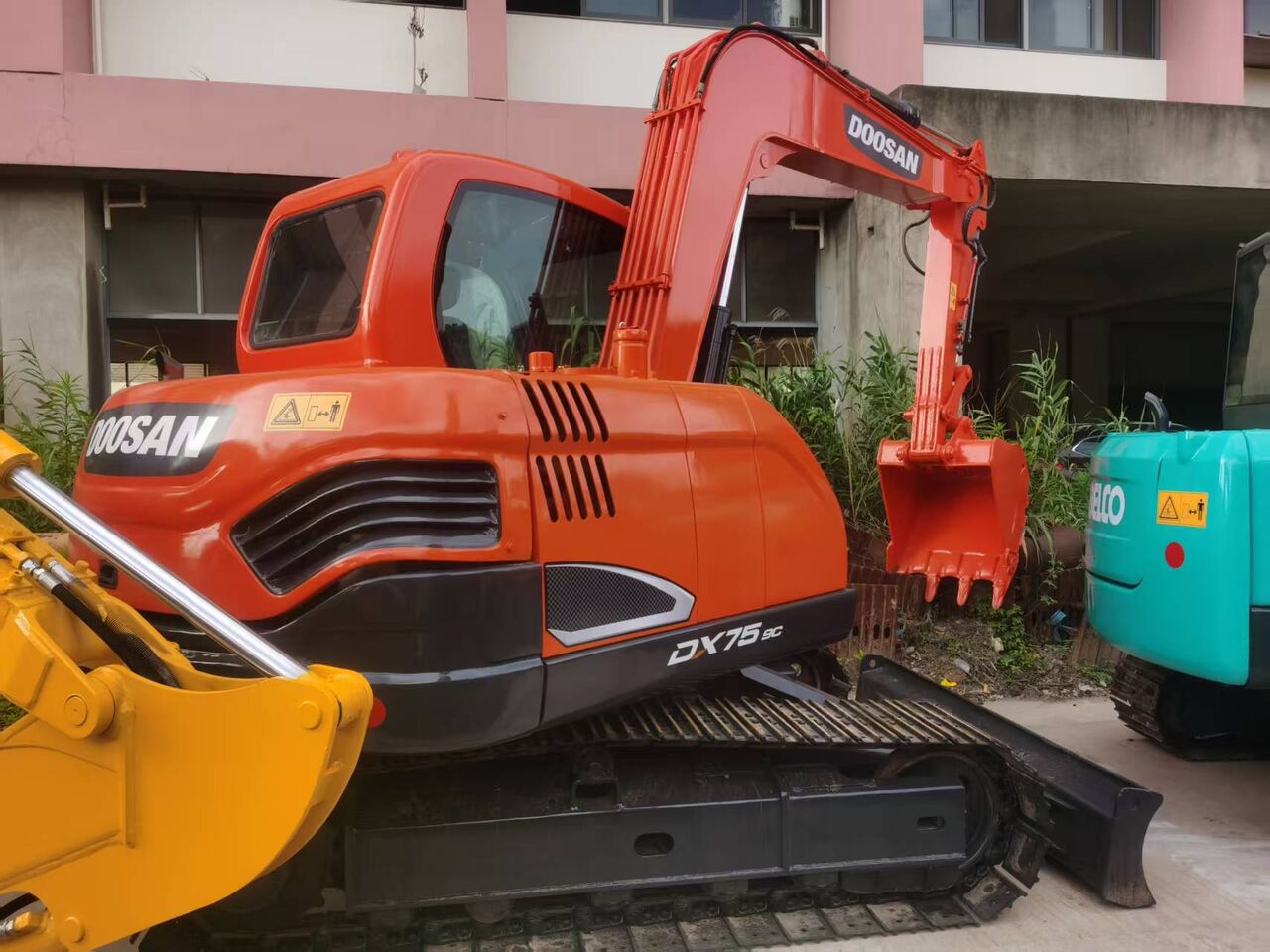 DOOSAN DX75 - Мини-экскаватор: фото 3 DOOSAN DX75 - Мини-экскаватор: фото 3