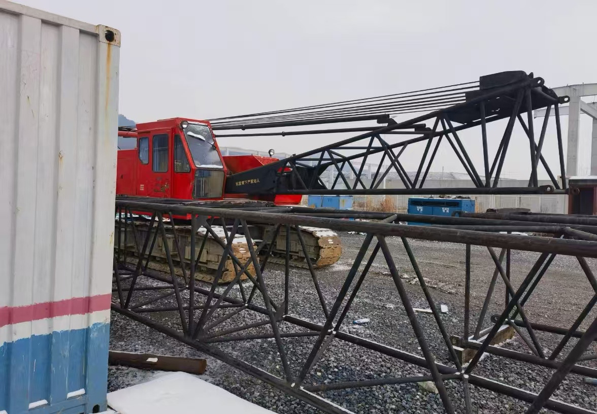 HITACHI KH180 - Гусеничный кран: фото 4 HITACHI KH180 - Гусеничный кран: фото 4