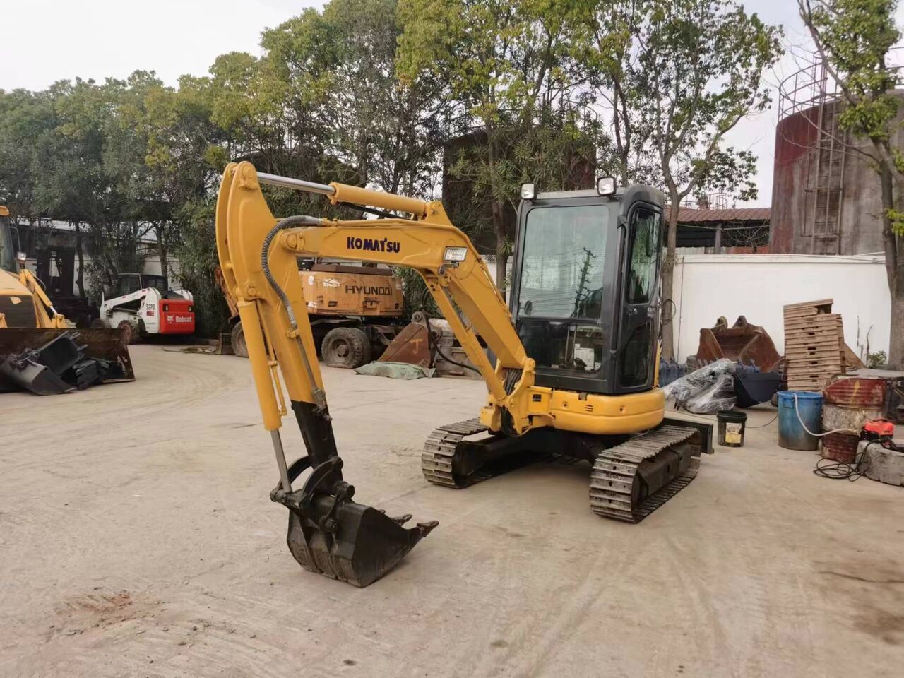KOMATSU PC35mr-3 - Мини-экскаватор: фото 1 KOMATSU PC35mr-3 - Мини-экскаватор: фото 1
