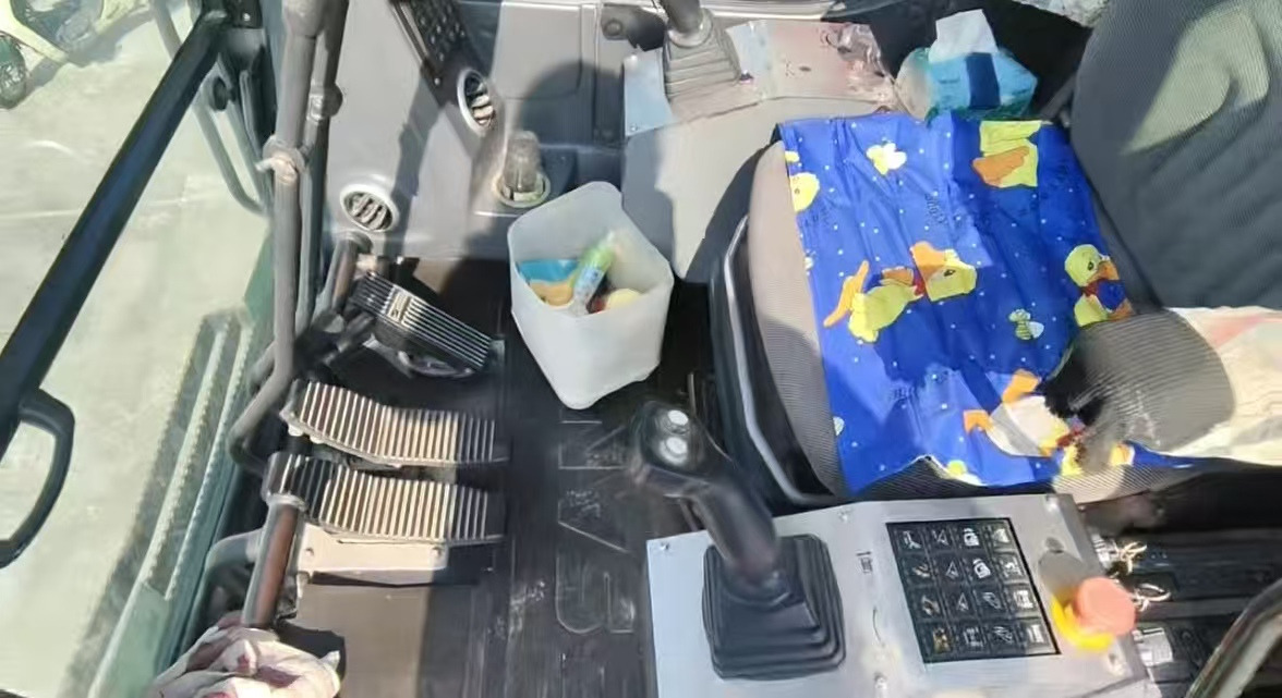 SANY 150 TON SCC1500 Crawler Crane - Гусеничный кран: фото 5 SANY 150 TON SCC1500 Crawler Crane - Гусеничный кран: фото 5