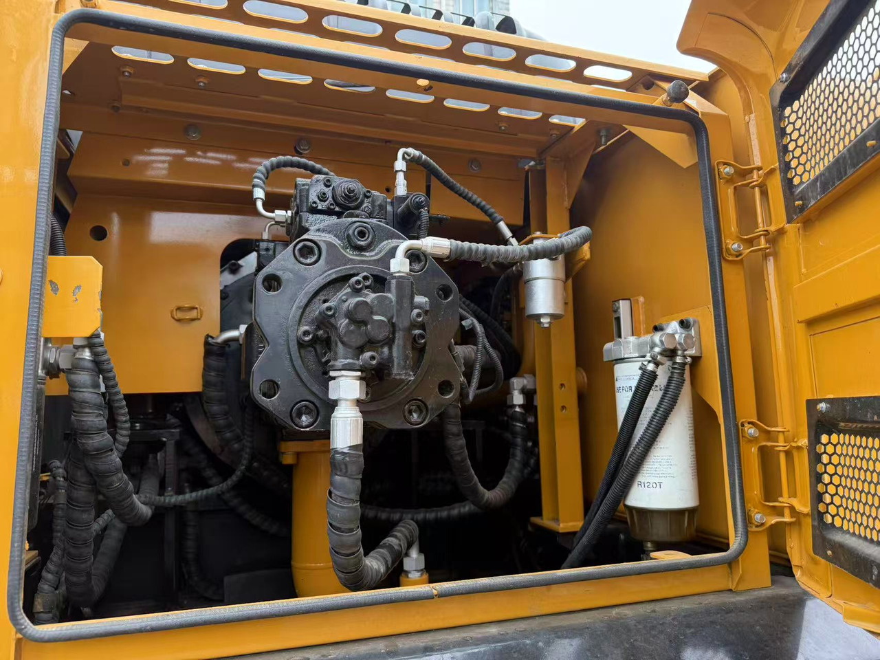 SANY SY365H - Гусеничный экскаватор: фото 4 SANY SY365H - Гусеничный экскаватор: фото 4