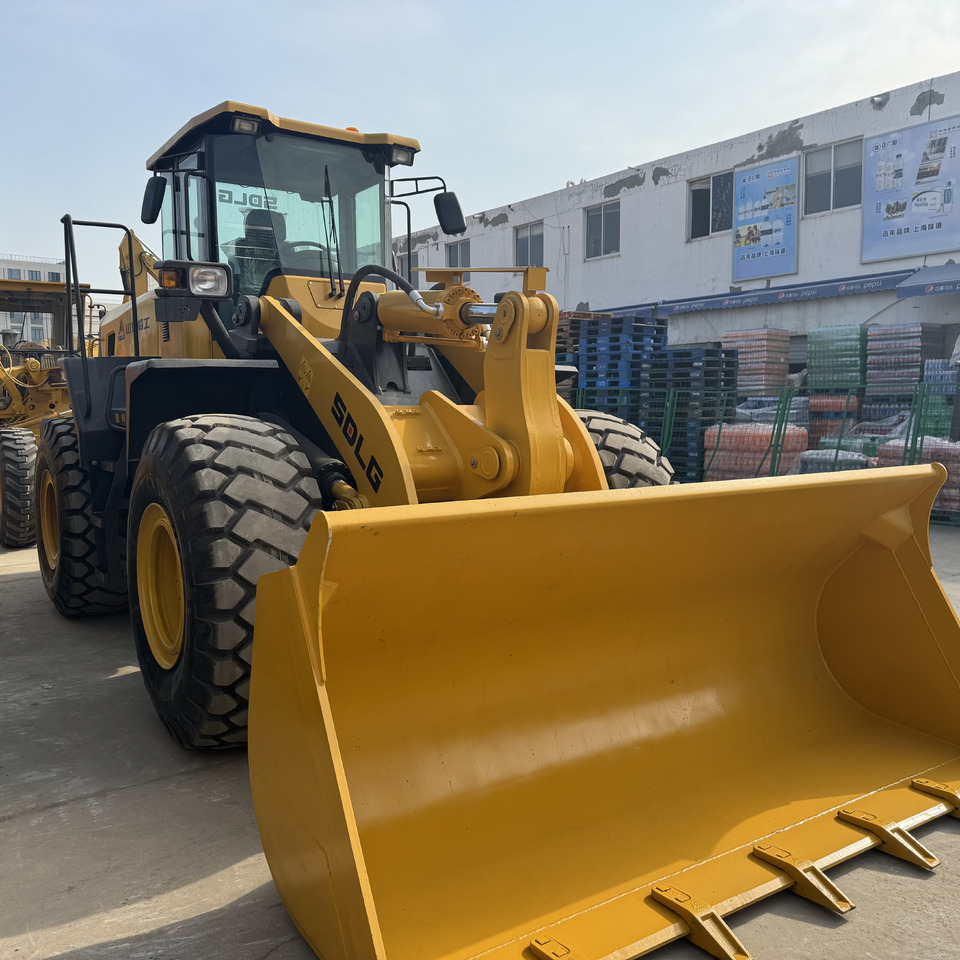 SDLG L956F - Колёсный погрузчик: фото 3 SDLG L956F - Колёсный погрузчик: фото 3