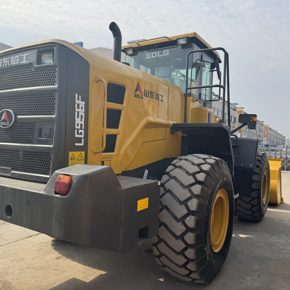 SDLG L956F - Колёсный погрузчик: фото 4 SDLG L956F - Колёсный погрузчик: фото 4