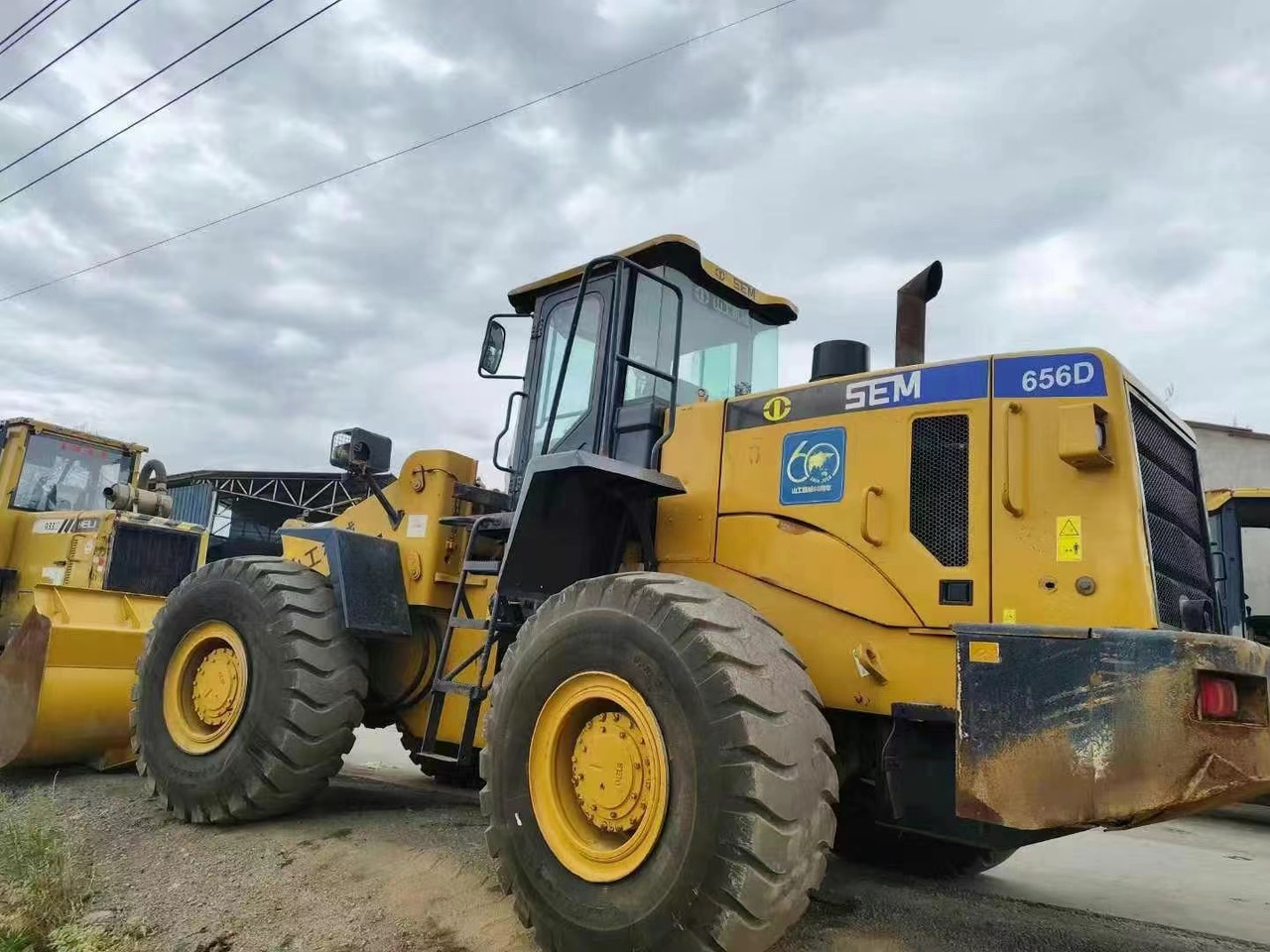 SEM 656D - Колёсный погрузчик: фото 1 SEM 656D - Колёсный погрузчик: фото 1