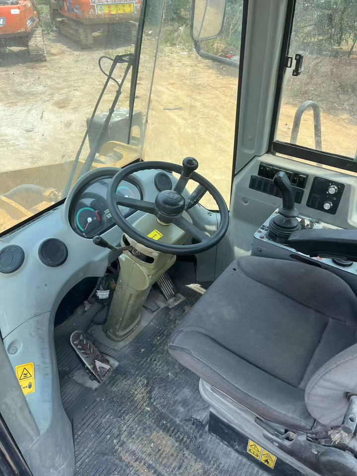 SEM 656D - Колёсный погрузчик: фото 4 SEM 656D - Колёсный погрузчик: фото 4