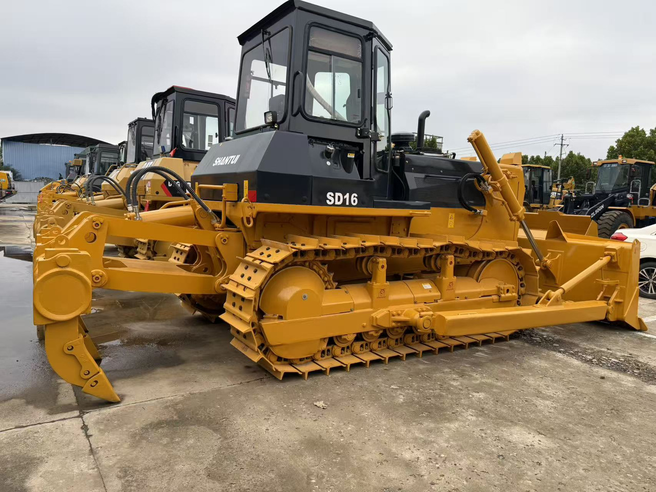 SHANTUI SD16 - Бульдозер: фото 1 SHANTUI SD16 - Бульдозер: фото 1