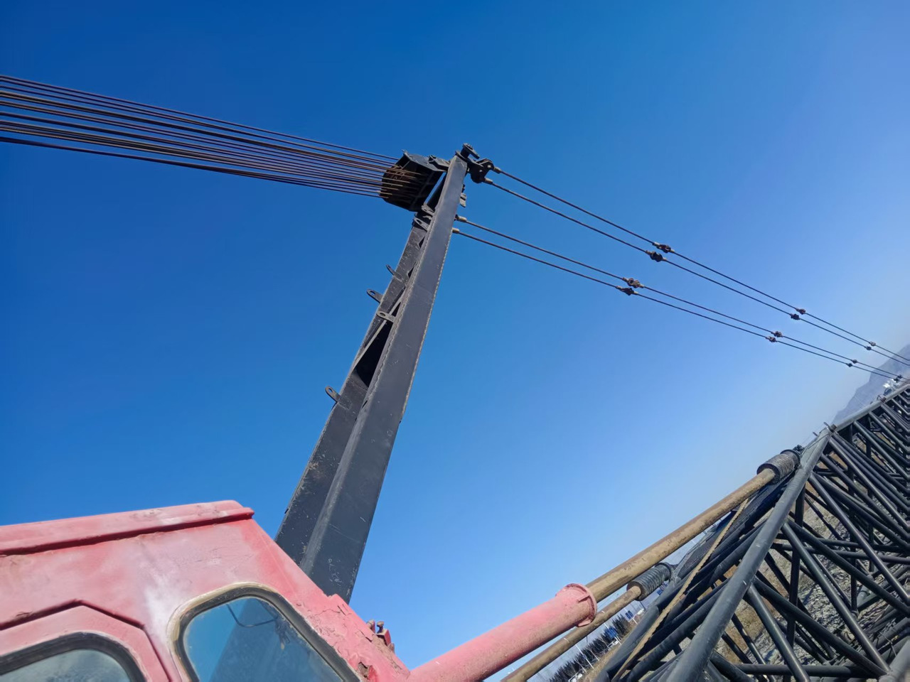 SUMITOMO 150 TON SC1500 - Гусеничный кран: фото 4 SUMITOMO 150 TON SC1500 - Гусеничный кран: фото 4