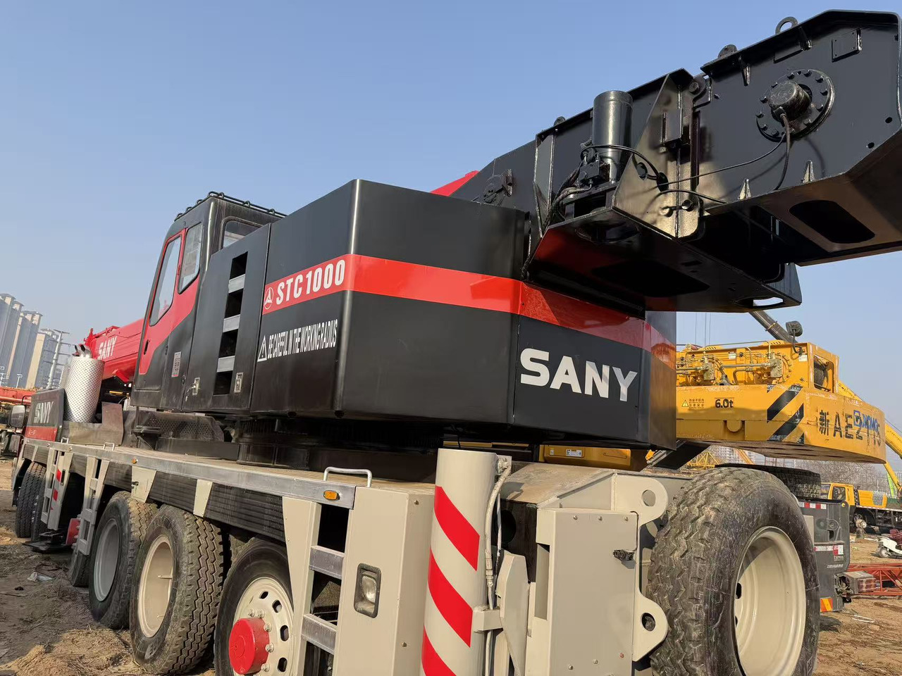 Sany 100 TON STC1000 - Мобильный кран: фото 3 Sany 100 TON STC1000 - Мобильный кран: фото 3