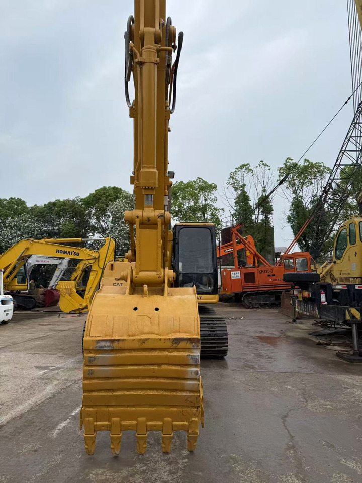 Caterpillar 320BL - Гусеничный экскаватор: фото 4 Caterpillar 320BL - Гусеничный экскаватор: фото 4