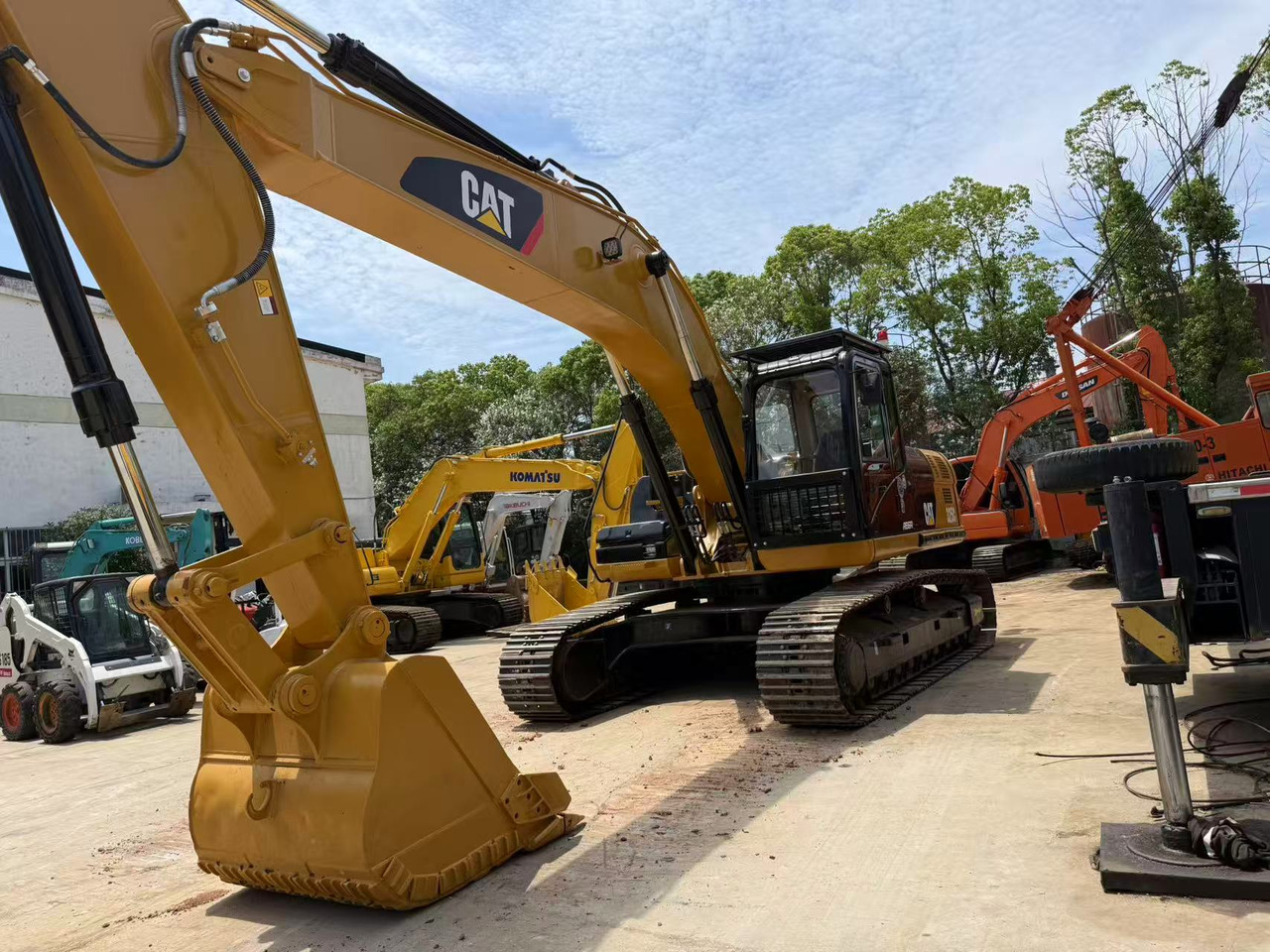 Caterpillar 325CL - Гусеничный экскаватор: фото 2 Caterpillar 325CL - Гусеничный экскаватор: фото 2