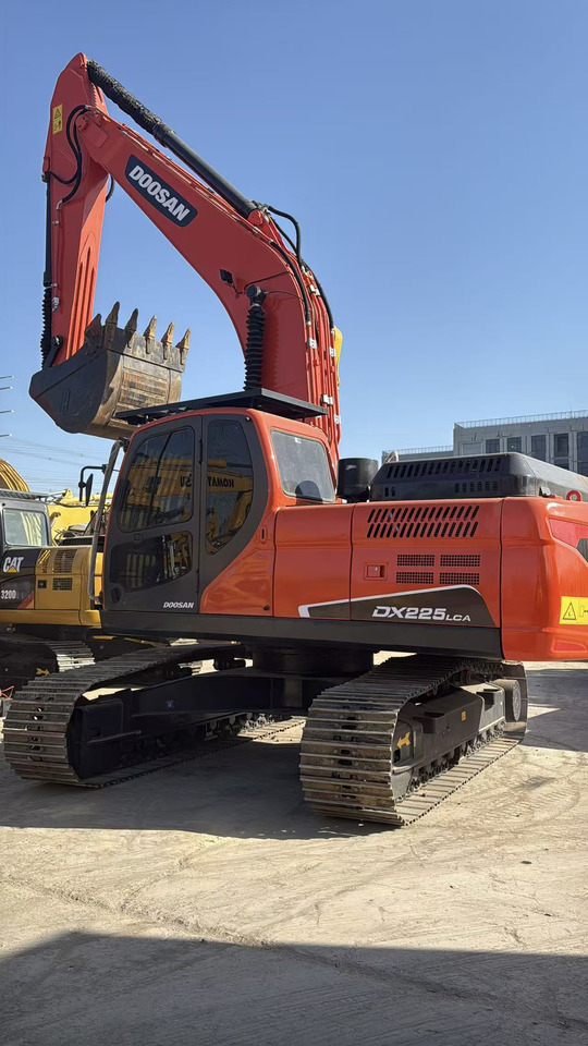 Doosan DX225LC - Гусеничный экскаватор: фото 5 Doosan DX225LC - Гусеничный экскаватор: фото 5