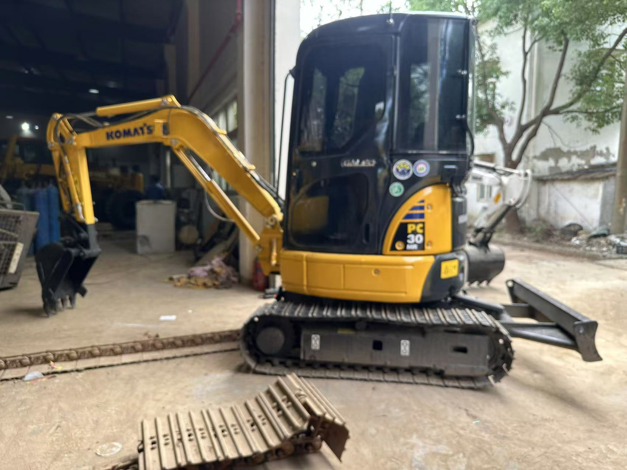 Komatsu PC30MR - Мини-экскаватор: фото 1 Komatsu PC30MR - Мини-экскаватор: фото 1