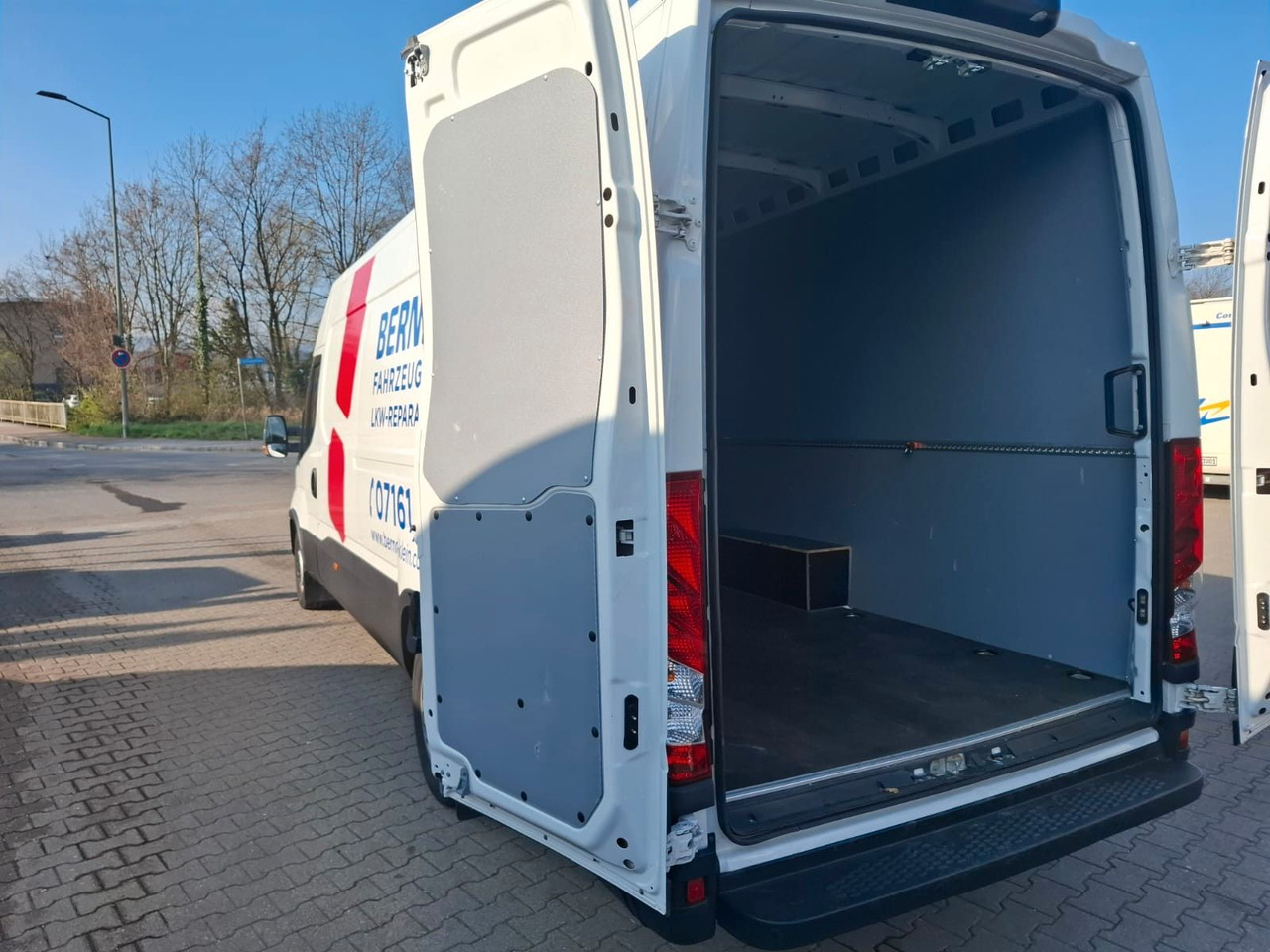 Iveco 35-160V/P, Luftfed., KLima, HiMatic, DAB,. - Цельнометаллический фургон: фото 5 Iveco 35-160V/P, Luftfed., KLima, HiMatic, DAB,. - Цельнометаллический фургон: фото 5