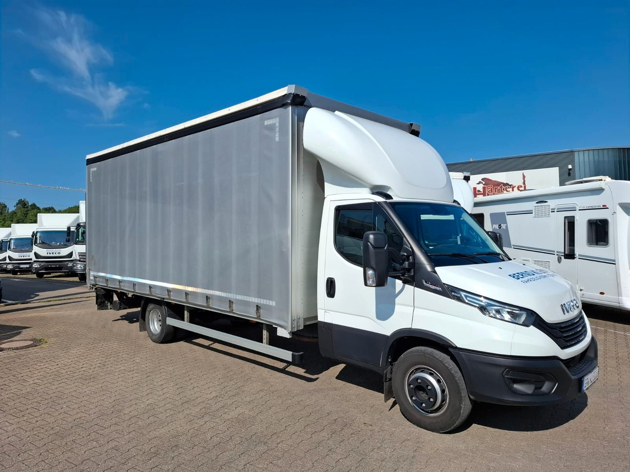Iveco 72-210P/A8,Luft,HiMatic,LBW,Schiebepl., - Тентованный фургон: фото 1 Iveco 72-210P/A8,Luft,HiMatic,LBW,Schiebepl., - Тентованный фургон: фото 1