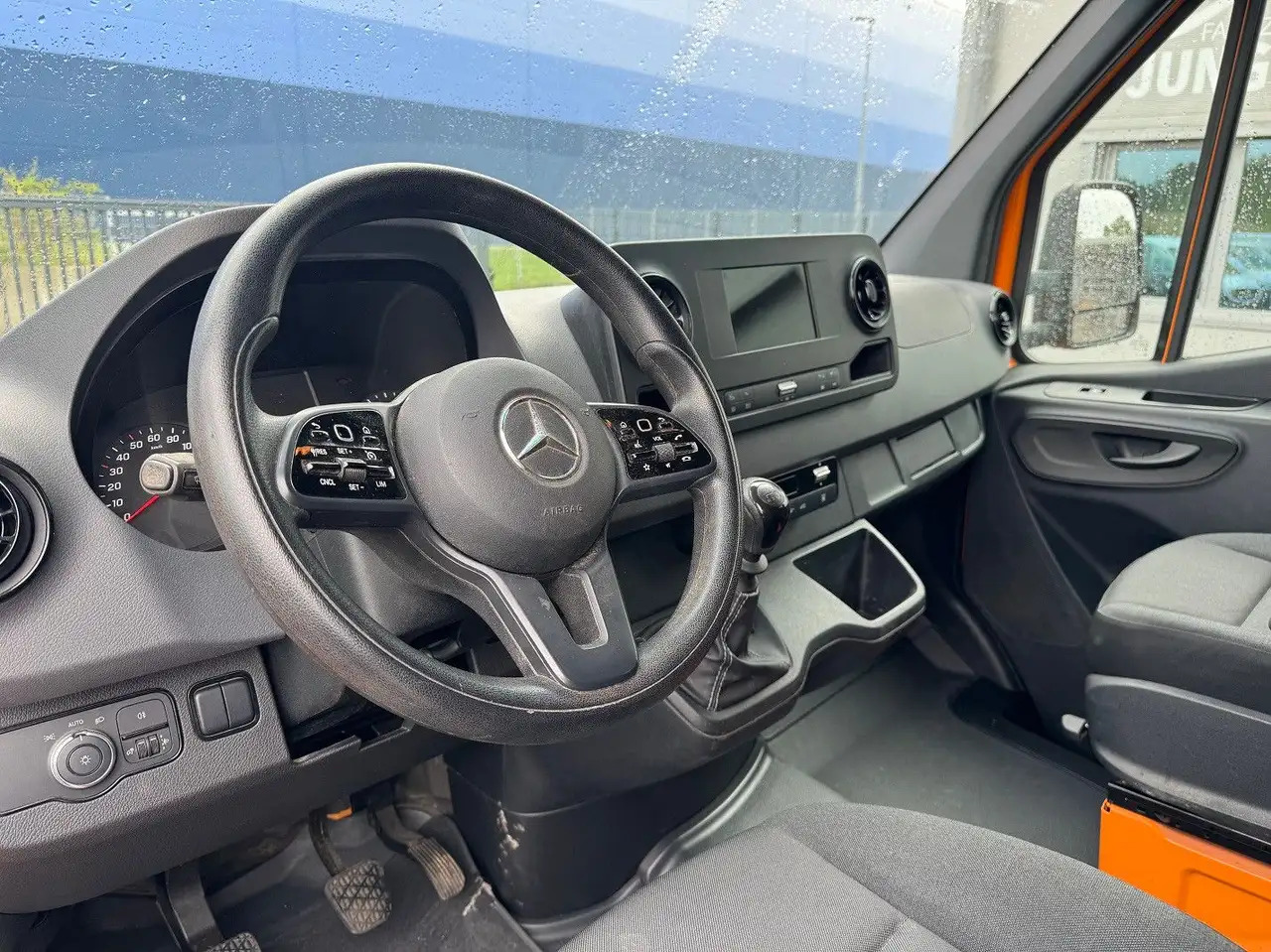 Малотоннажный седельный тягач, Грузопассажирский фургон Mercedes-Benz Sprinter 519 CDI Maxi Lang Doka AHK: фото 11