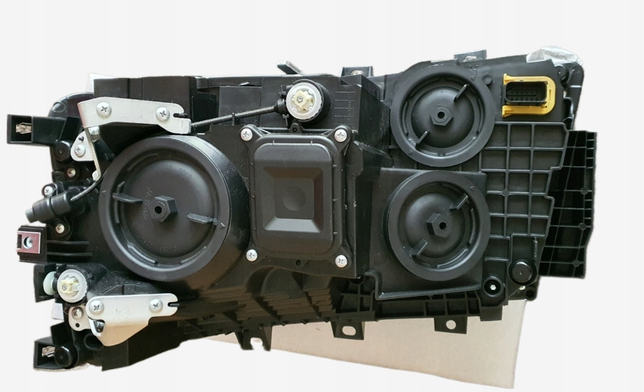 NOWY REFLEKTOR PRAWY SCANIA L,P,G,R,S - Передняя фара для Грузовиков: фото 3 NOWY REFLEKTOR PRAWY SCANIA L,P,G,R,S - Передняя фара для Грузовиков: фото 3