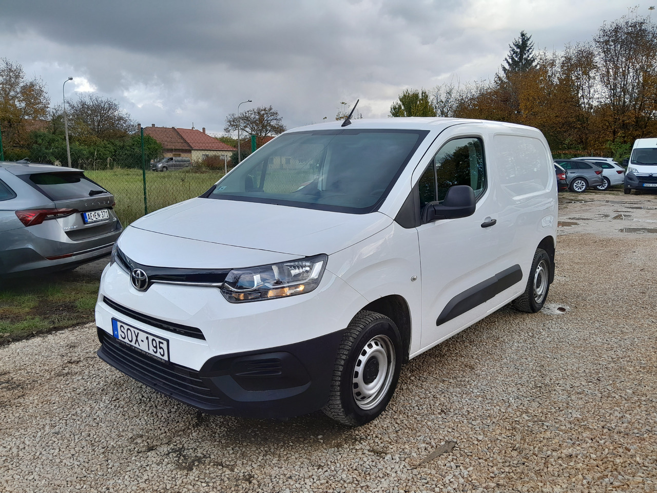 TOYOTA 1.5 City Active 3 Business - Легковой фургон: фото 2 TOYOTA 1.5 City Active 3 Business - Легковой фургон: фото 2