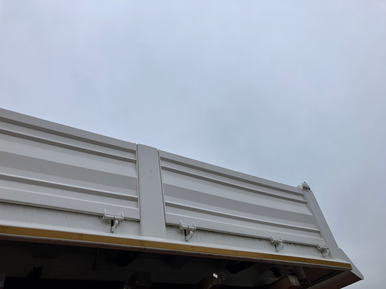 Новый Кузов для самосвала для транспортировки сыпучих материалов 10m3: фото 10