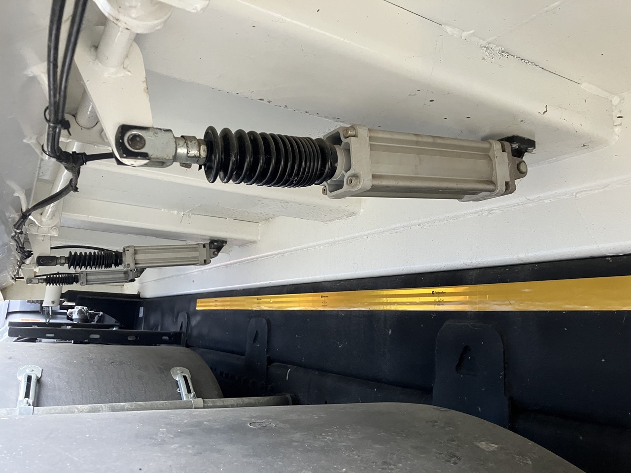 Новый Кузов для самосвала для транспортировки сыпучих материалов 10m3: фото 12